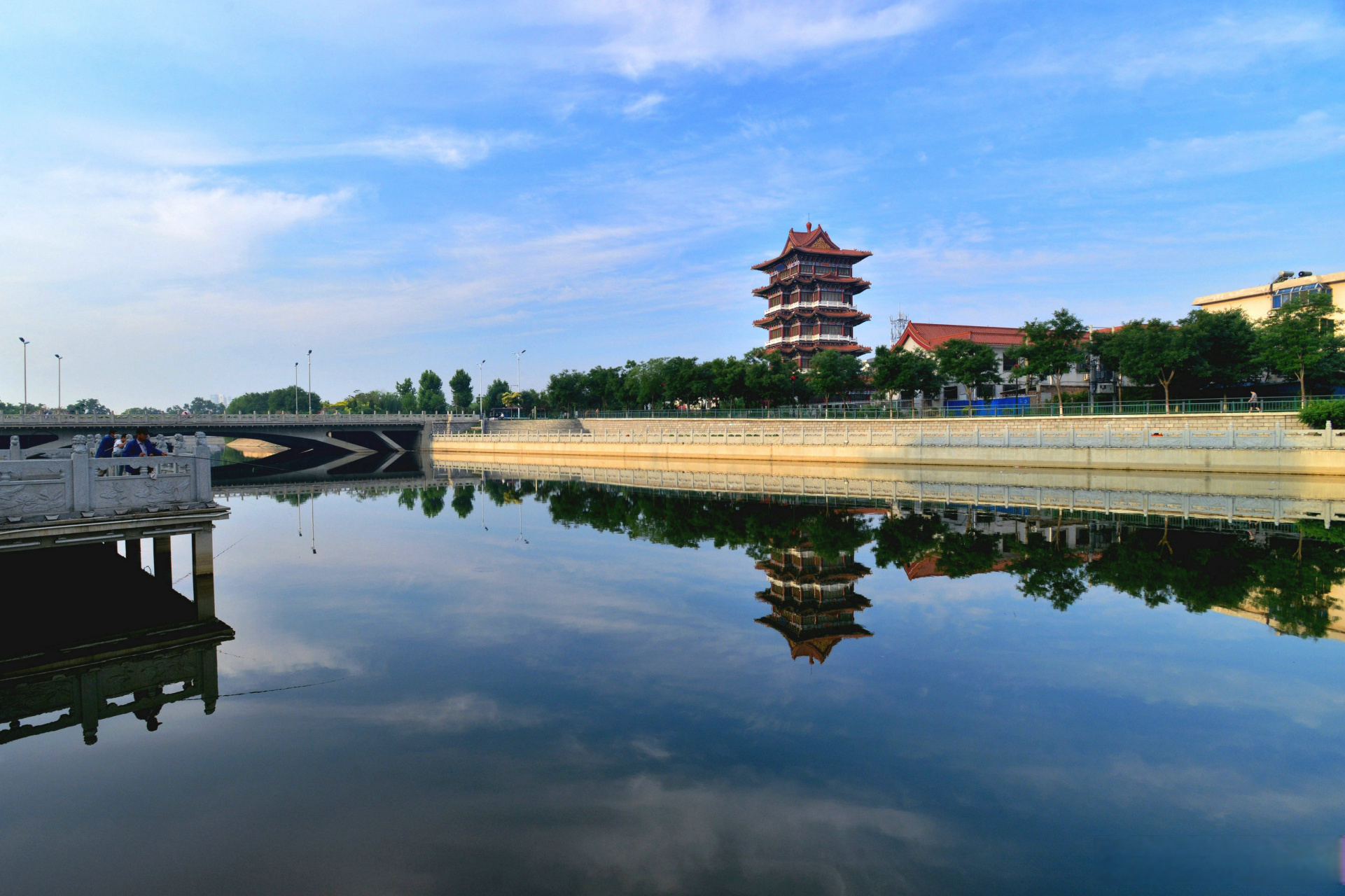 沧州，向各位听众朋友们问好！